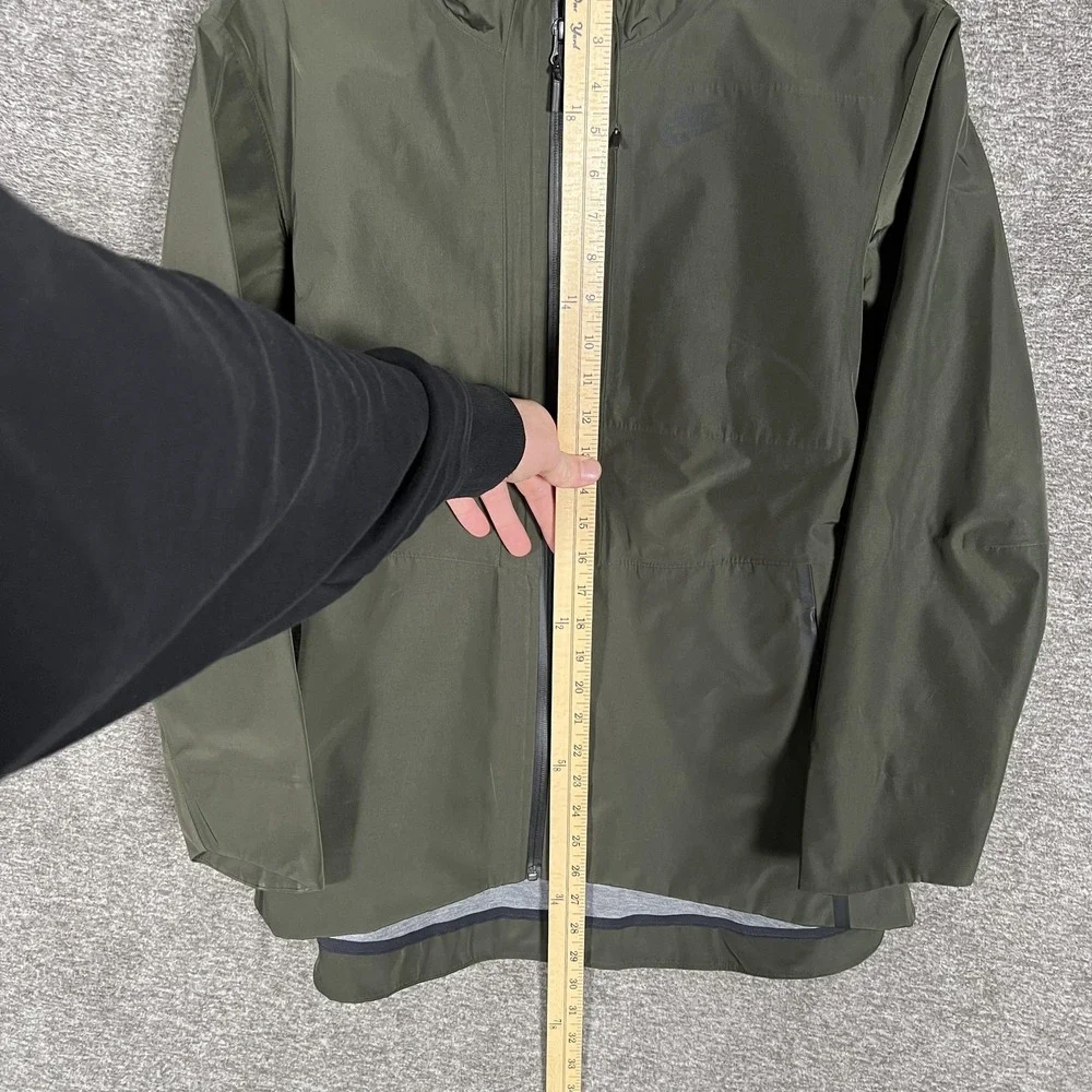 Nike Jacket Womens Small Green Hooded Rain Running Zip‎ Windbreaker 883490-355